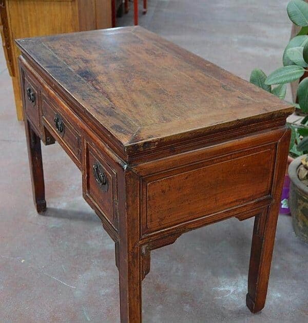Antico-scrittoio-cinese-in-stile-Ming-in-legno-massello
