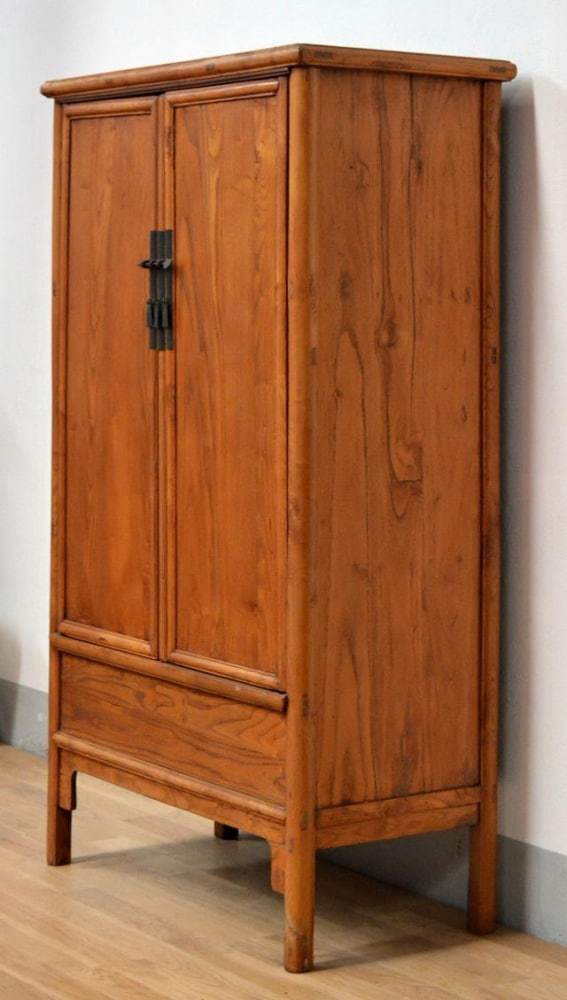 particolarissimo-armadio-cinese-in-olmo-massello-chiaro_2