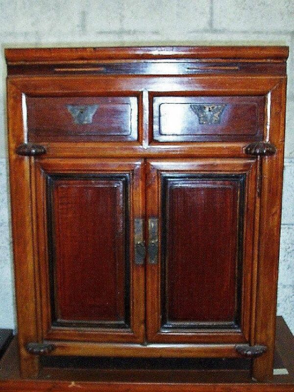 piccola-credenza-orientale-cinese-legno-di-cipresso