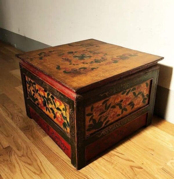 tavolino-tibet-interamente-decorato-1-cassetto-3