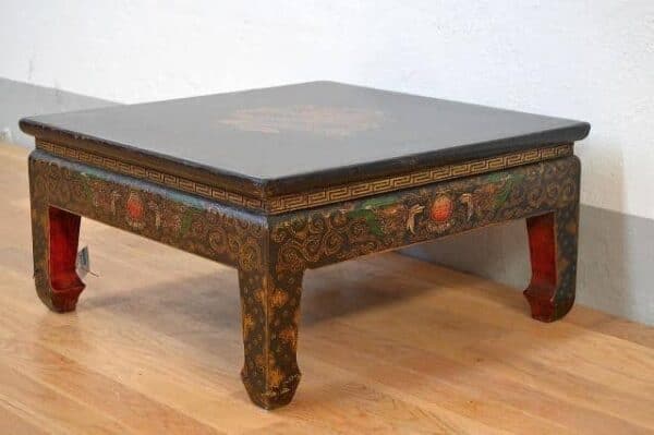 tavolino-tibetano-interamente-decorato-laccato-drago