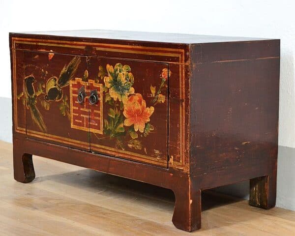 mobiletto-cinese-1910-decorato-in-olmo-massello