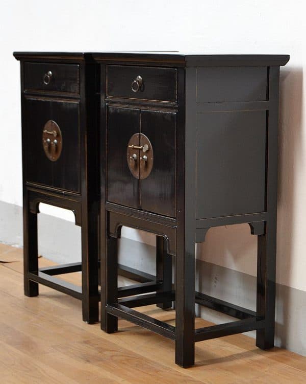 comodini-cinesi-laccati-neri-stile-ming