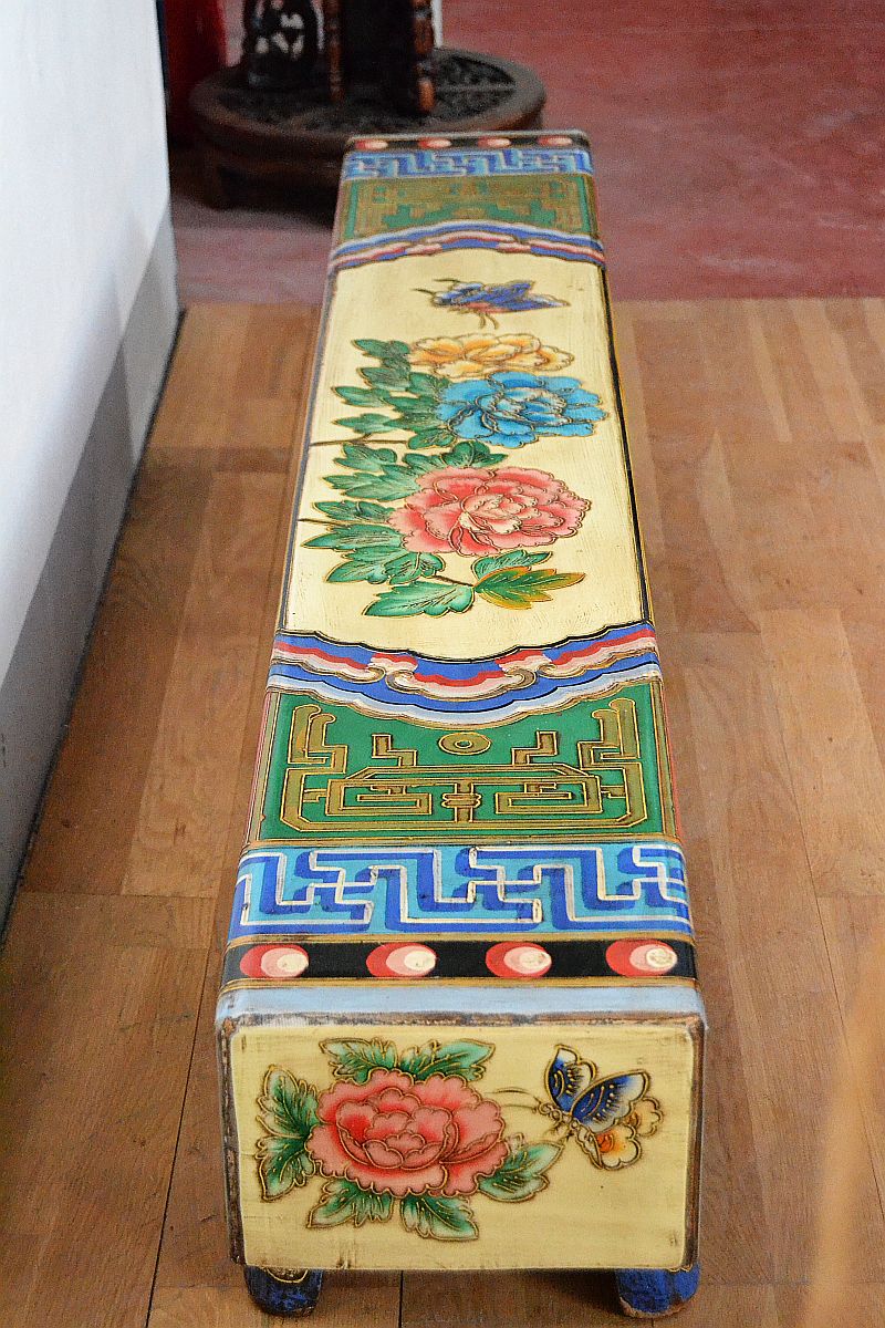 autentica panca tibetana con decori policromi autentica-panca-tibetana-con-decori-policromi
