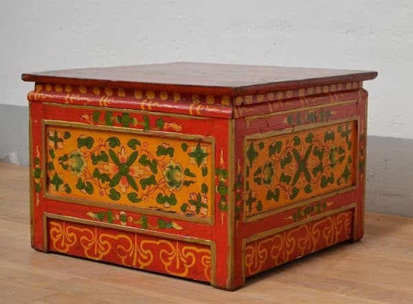 tavolo-tibetano-con-decori-policromi-drago