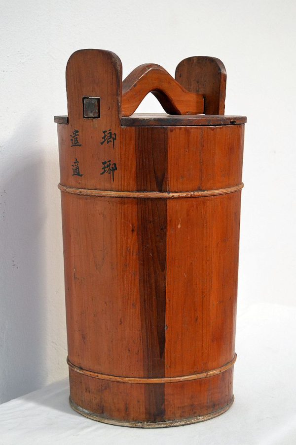 portavivande-cinese-antico-con-piatti-1930