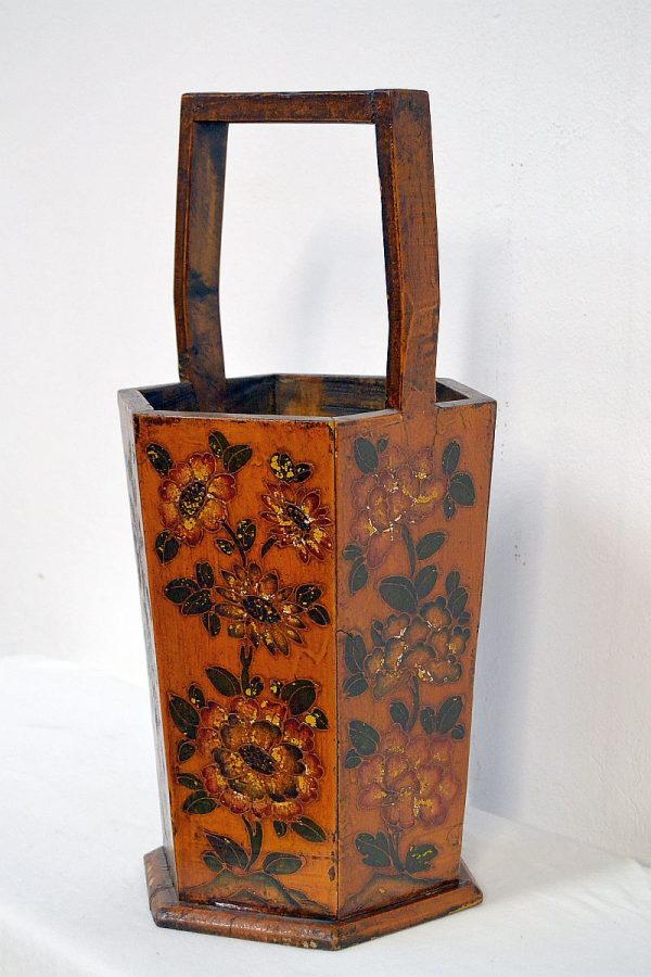 contenitore-tibetano-in-legno-con-decori-floreali