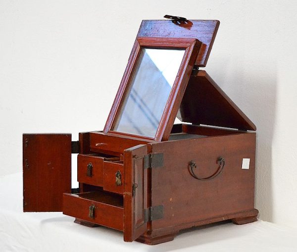 portagioie-cinese-laccato-con-specchio