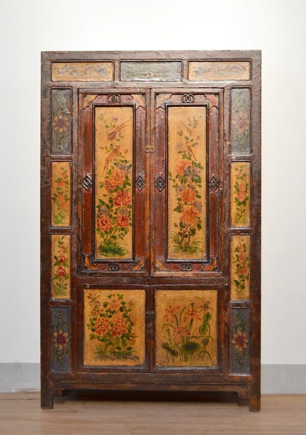 armadio-cinese-antico-finemente-dipinto-mongolia