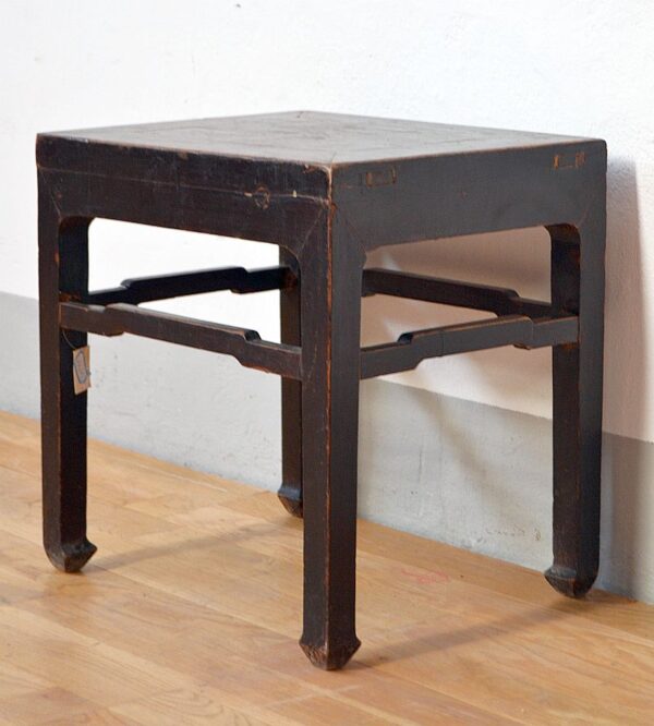 tavolino-portavaso-cina-da-the-in-legno-di-olmo