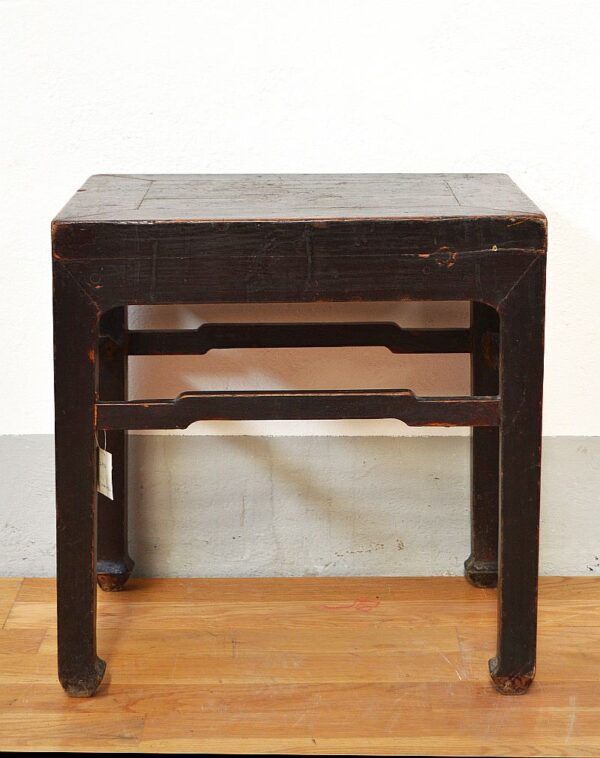 tavolino-portavaso-cina-da-the-in-legno-di-olmo