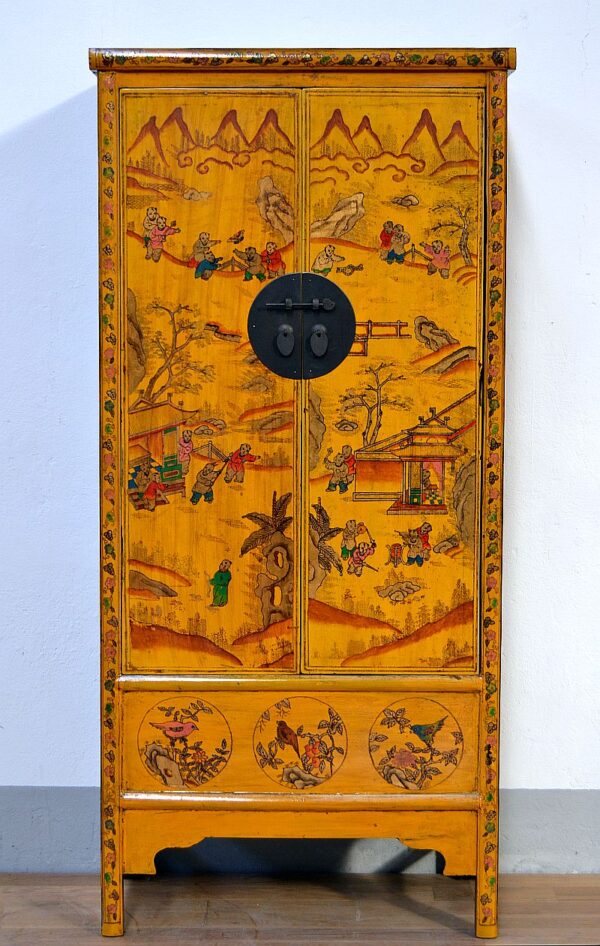 armadio-cinese-lacca-gialla-shanxy-dipinti-in-oro-copia