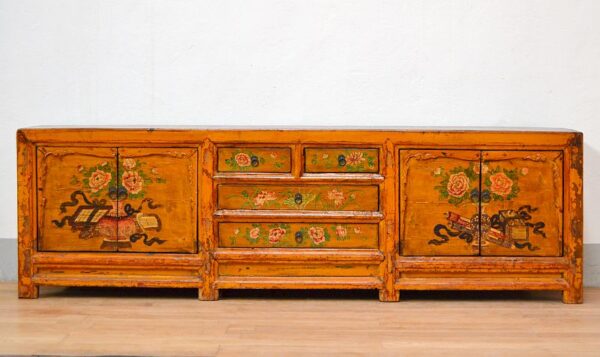 rara-credenza-cinese-lacca-gialla-con-decori-policormi-1880