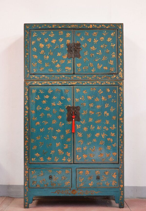 grande-armadio-cinese-nuziale-shanxi-in-lacca-azzurro-ottanio-e-farfalle-oro